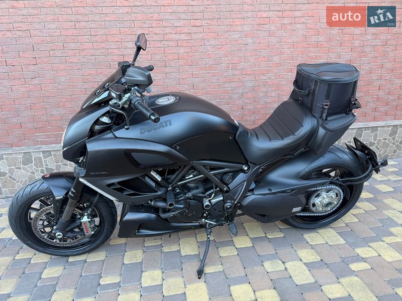 2013 Ducati Diavel, VIN ZDMG102JCDB015187:plate — фото 1 (autoria)