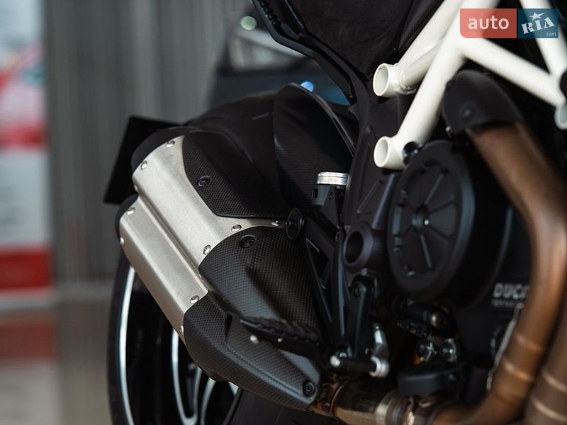 Мотоцикл Круизер Ducati Diavel 2013 в Киеве