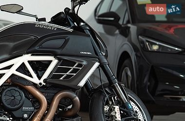 Мотоцикл Круизер Ducati Diavel 2013 в Киеве