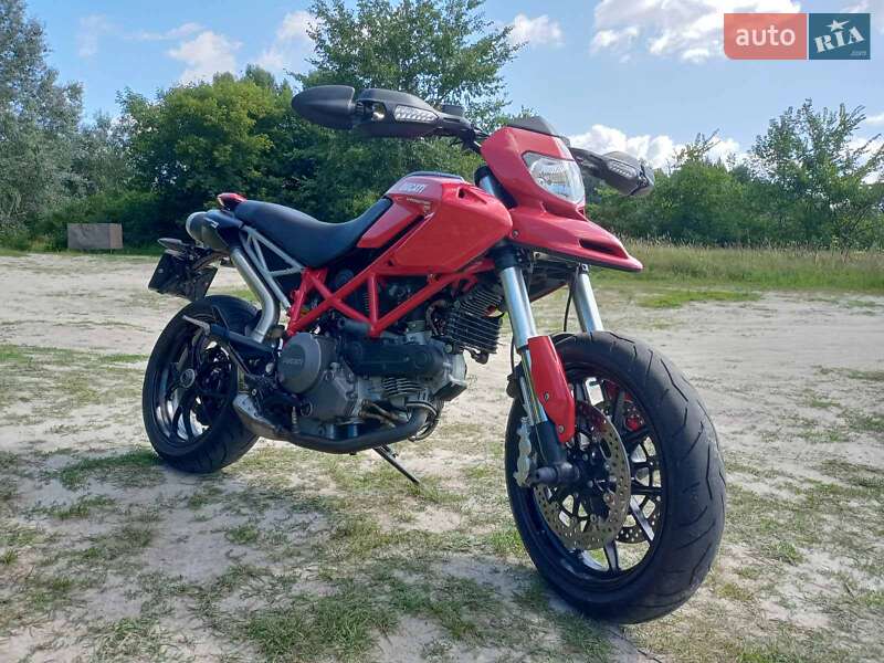 Ducati Hypermotard 2012