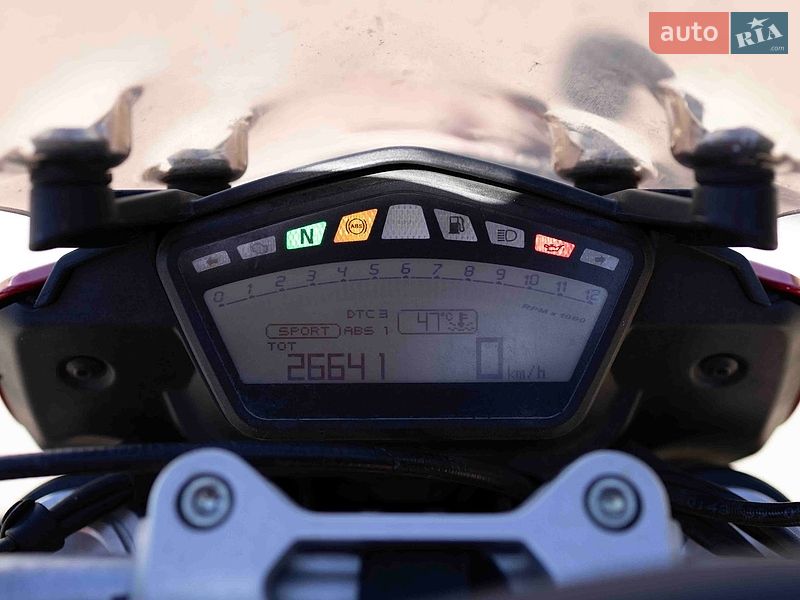 Мотоцикл Спорт-туризм Ducati Hyperstrada 821 2015 в Чопе