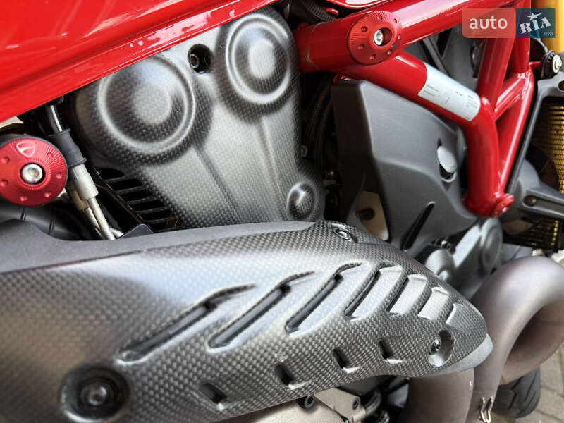 Спортбайк Ducati Monster 1200 2014 в Черновцах