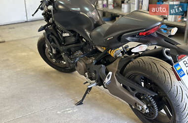 Мотоцикл Без обтекателей (Naked bike) Ducati Monster 821 2016 в 