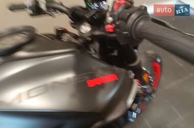 Мотоцикл Без обтекателей (Naked bike) Ducati Monster Plus 937 2022 в 