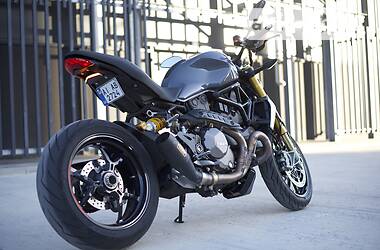 Мотоцикл Без обтекателей (Naked bike) Ducati Monster 2017 в 