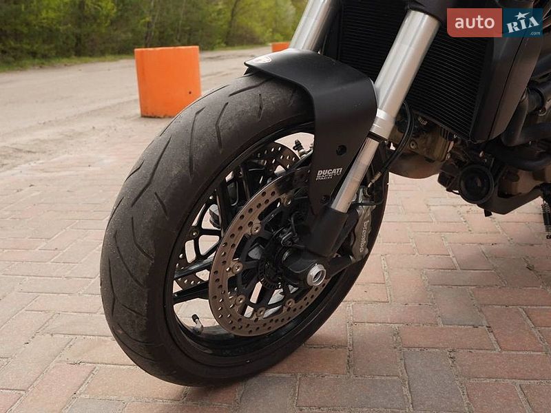 Спортбайк Ducati Monster 2015 в Житомире