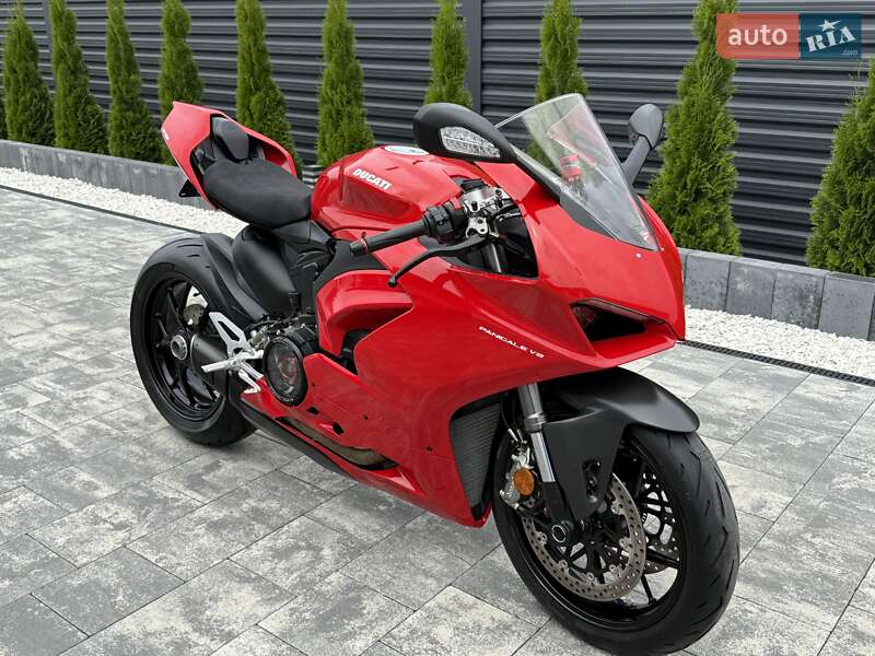 Спортбайк Ducati Panigale V2 2024 в 