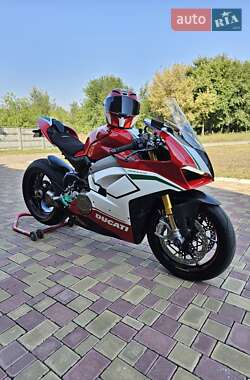 Спортбайк Ducati Panigale V4 2018 в 