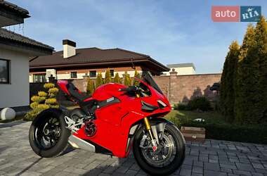 Спортбайк Ducati Panigale V4S 2020 в 