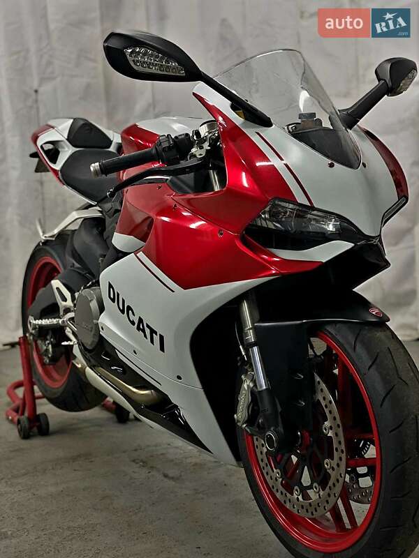 Спортбайк Ducati Panigale 2015 в Киеве