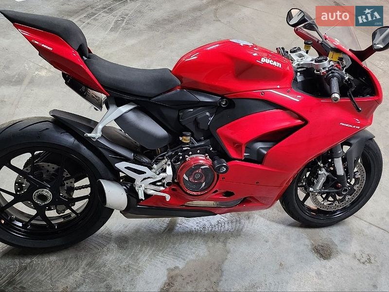 Спортбайк Ducati Panigale 2020 в Киеве фото 12 Спортбайк Ducati Panigale 2020 в Киеве