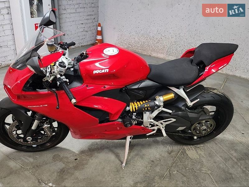 Спортбайк Ducati Panigale 2020 в Киеве фото 13 Спортбайк Ducati Panigale 2020 в Киеве
