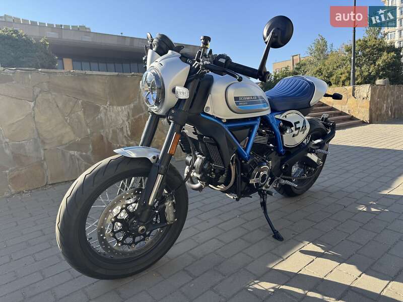 Кафе рейсер Ducati Scrambler 2019 в 