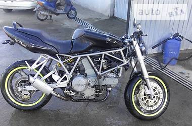 Спортбайк Ducati Supersport 2001 в Косове