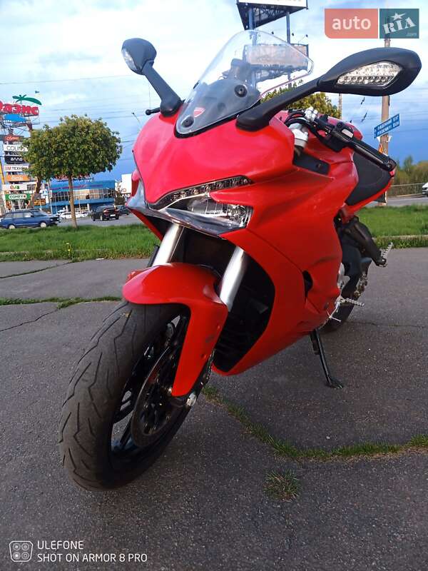 Ducati Supersport 2020