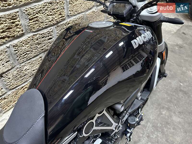 Мотоцикл Без обтекателей (Naked bike) Ducati XDiavel 2016 в Одессе