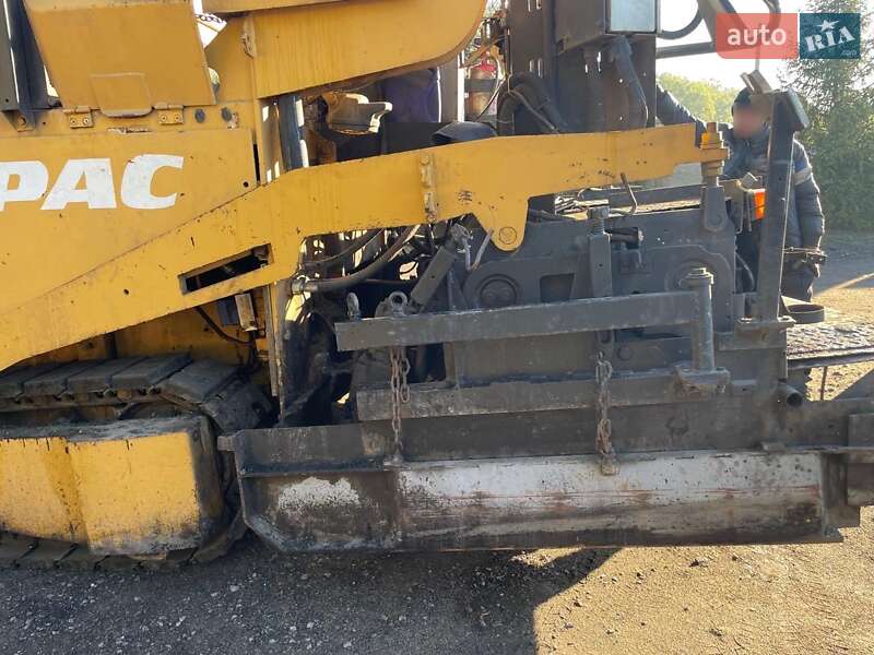 Асфальтоукладчик Dynapac F141 2005 в Днепре