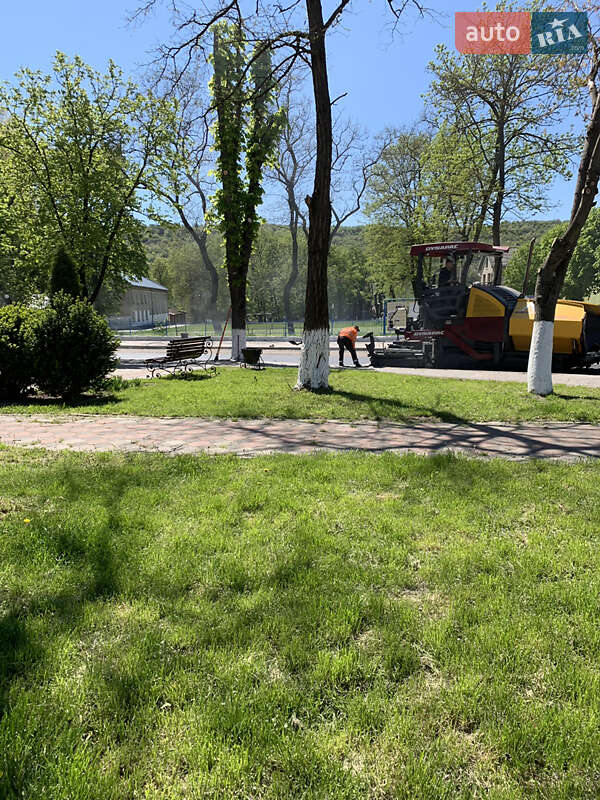 Асфальтоукладчик Dynapac SD 2011 в Заліщиках