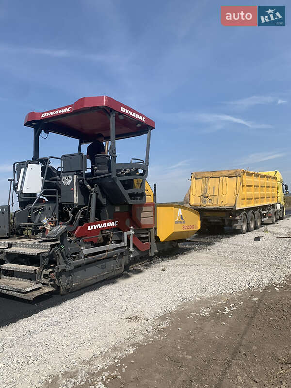 Асфальтоукладчик Dynapac SD 2011 в Заліщиках