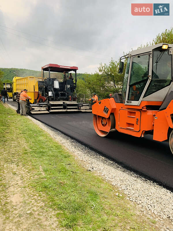 Асфальтоукладчик Dynapac SD 2011 в Заліщиках