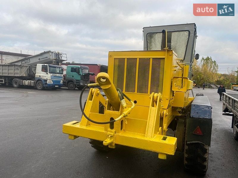 Автогрейдер ДЗ 143 1990 в Луцке