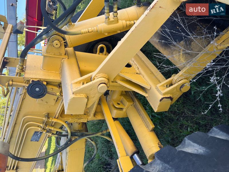 Автогрейдер ДЗ 180 1992 в Могилів-Подільському