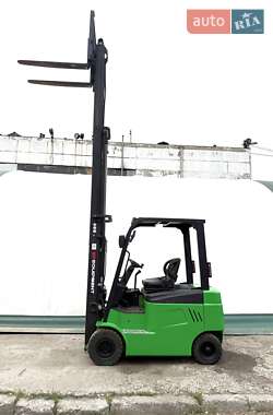 Вилочный погрузчик EP Equipment CPD 2020 в 