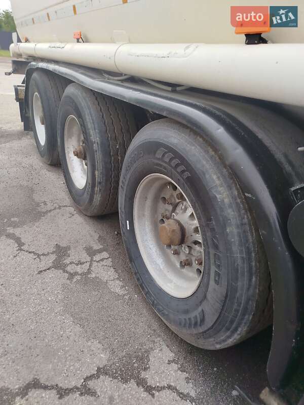 Цистерна напівпричіп Esterer DHE0189T 1992 в Івано-Франківську фото 4 Цистерна напівпричіп Esterer DHE0189T 1992 в Івано-Франківську