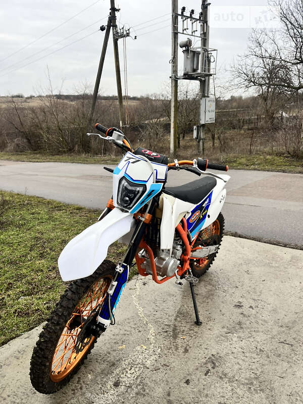 Мотоцикл Многоцелевой (All-round) Exdrive Profactory 2021 в Кропивницком