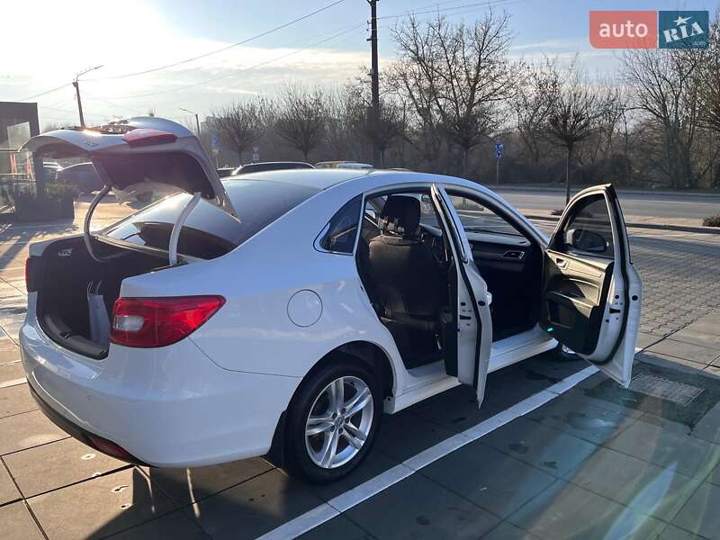 Седан FAW B30 2019 в Луцке