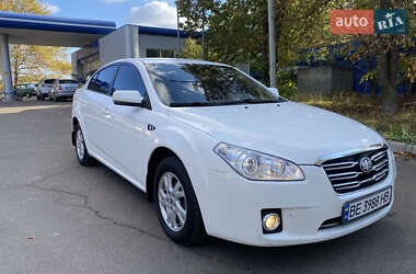 Седан FAW Besturn 2012 в Николаеве
