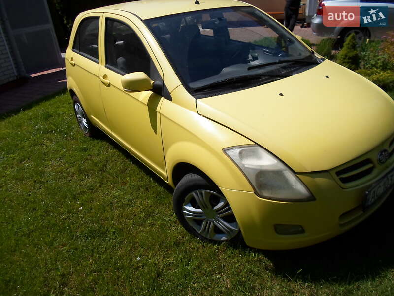 Хэтчбек FAW V2 2013 в 