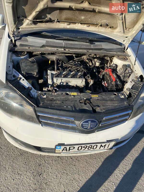 Седан FAW V5 2013 в Запоріжжі
