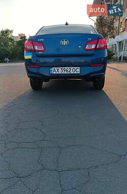 Седан FAW V5 2013 в 