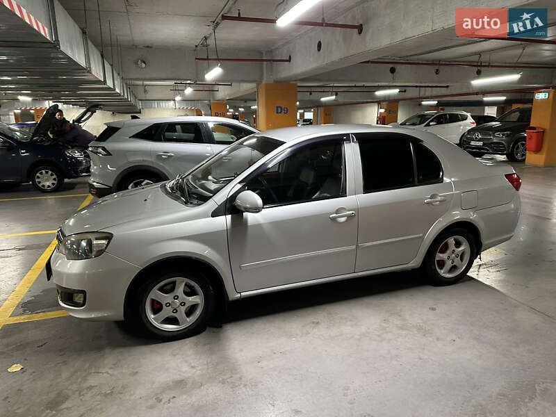 Седан FAW V5 2013 в Ізмаїлі фото 3 Седан FAW V5 2013 в Ізмаїлі