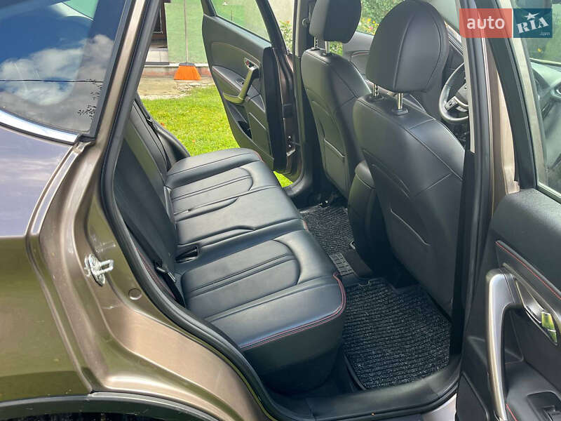 Хэтчбек FAW X80 2020 в Стрые