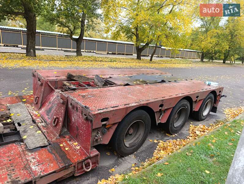 Низкорамна платформа Faymonville STBZ-VA 2004 в Дніпрі