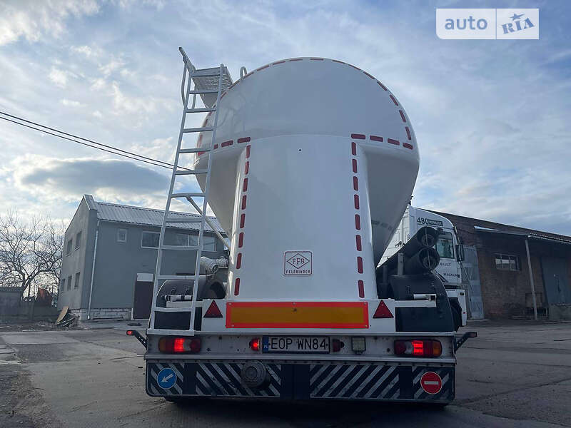 Цистерна полуприцеп Feldbinder EUT 2000 в Одессе