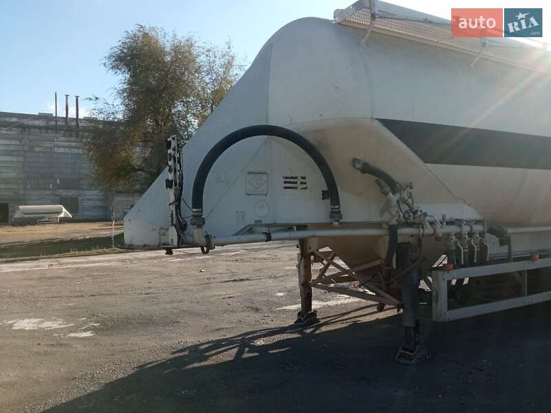 Цементовоз Feldbinder EUT 2012 в Каменском