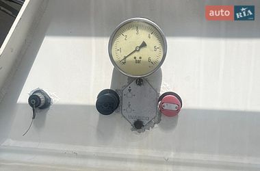 Цистерна напівпричіп Feldbinder EUT 2000 в Тернополі