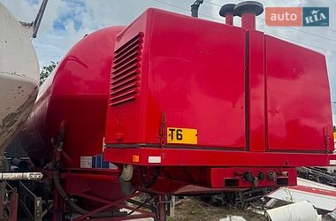 Цистерна Feldbinder EUT 2008 в Бучаче
