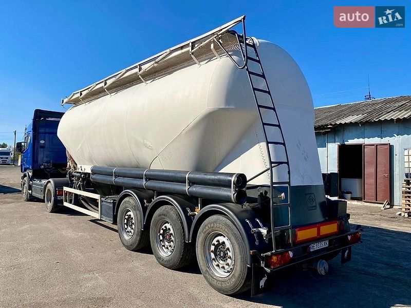 Цементовоз Feldbinder EUT 2000 в Днепре