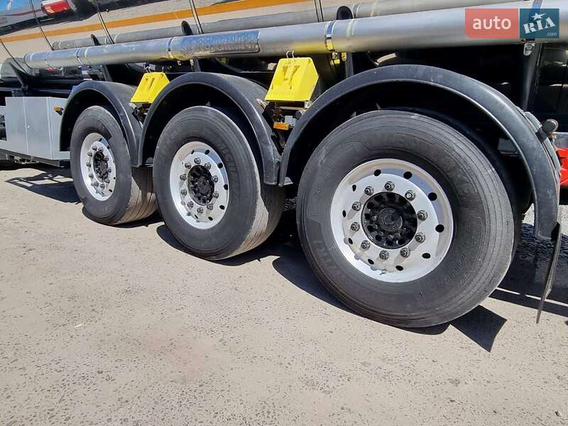 Цистерна напівпричіп Feldbinder FFB 2003 в Вінниці фото 27 Цистерна напівпричіп Feldbinder FFB 2003 в Вінниці