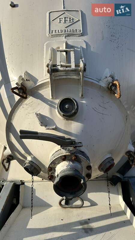 Цистерна полуприцеп Feldbinder KIP 1997 в Луцке