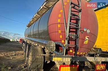 Цистерна полуприцеп Feldbinder TSA 2004 в Тернополе