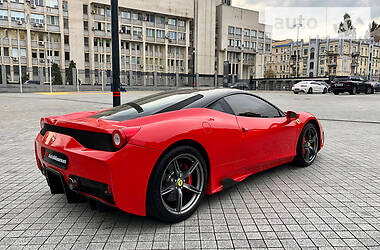 Купе Ferrari 458 Italia 2010 в Киеве