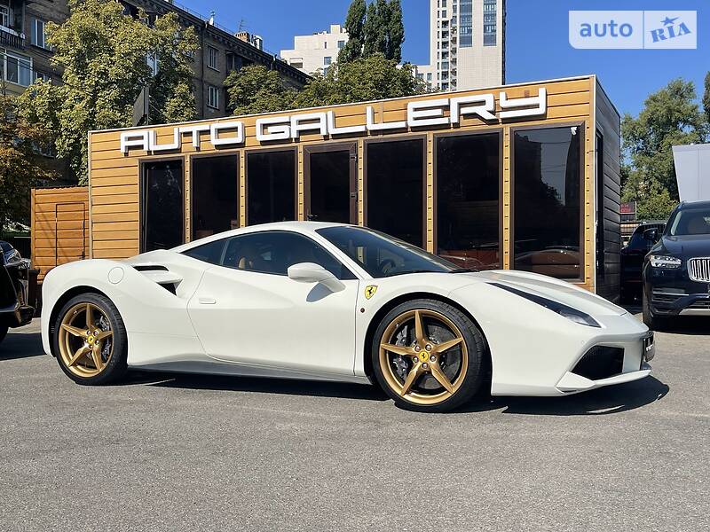 Купе Ferrari 488 GTB 2015 в Киеве
