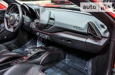 Купе Ferrari 488 Spider 2019 в 