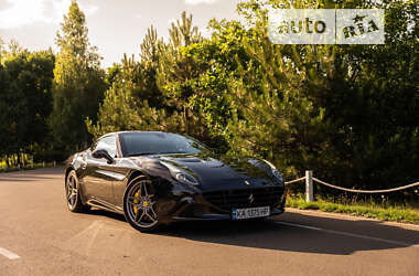 Кабриолет Ferrari California T 2014 в Киеве