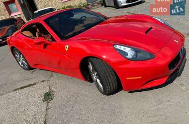 Кабріолет Ferrari California 2010 в 